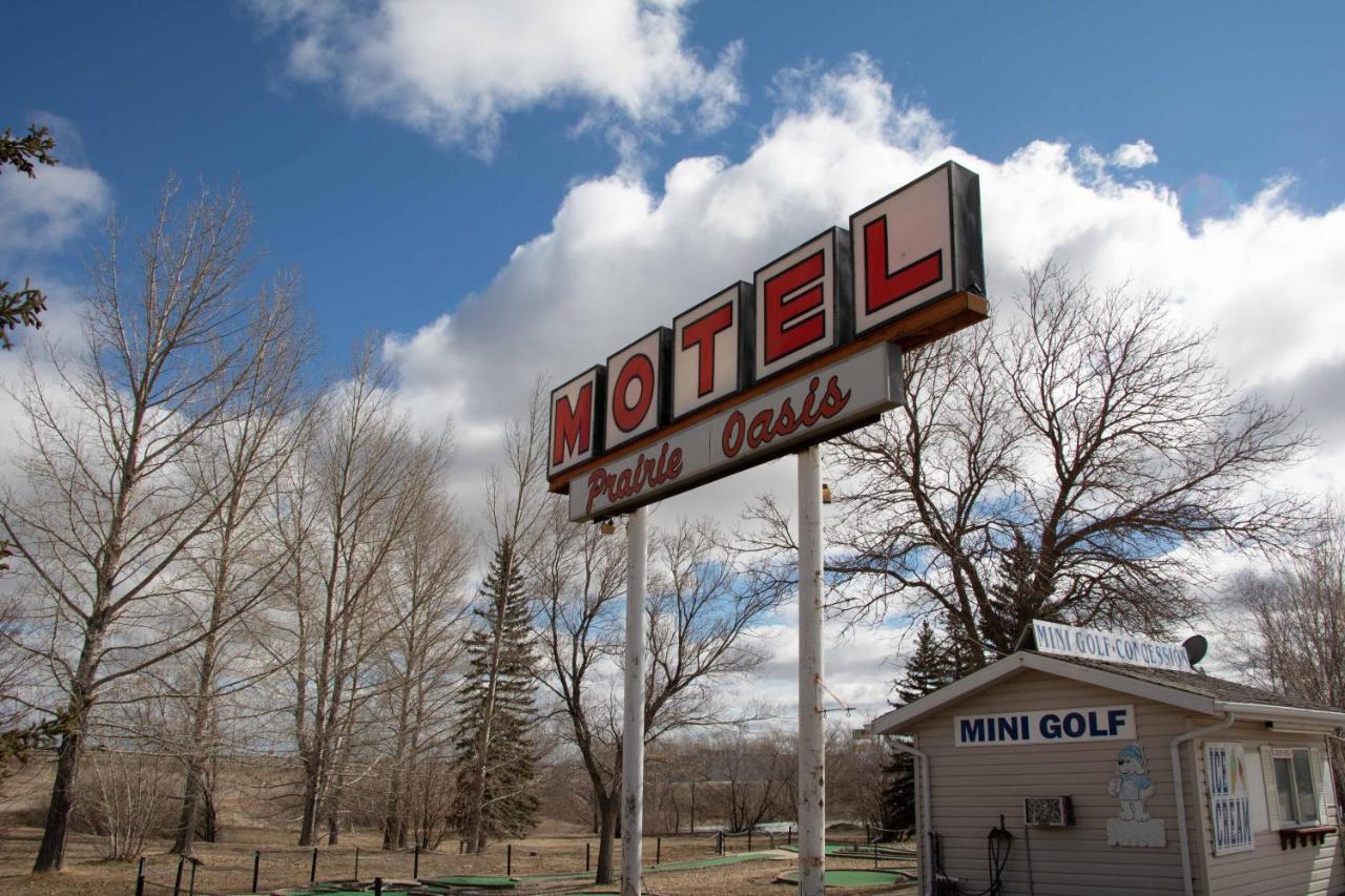 Prairie Oasis Tourist Complex Motel Moose Jaw Exterior photo